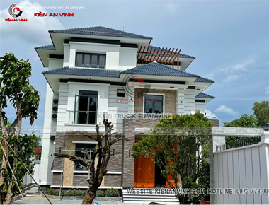Thi công biệt thự hiện đại 3 tầng mái nhật 13x13,5m có 6 phòng ngủ và bể bơi & sân vườn ở Long Thành