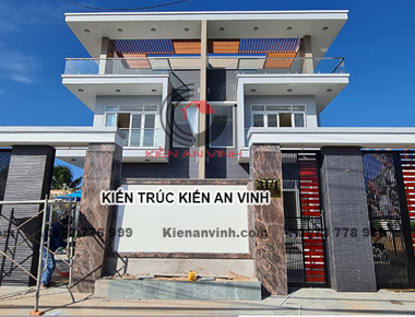 Thi công biệt thự song lập 3 tầng hiện đại mái bằng 9x22m có sân vườn & gara bạt xếp và 5 phòng ngủ ở Phan Thiết