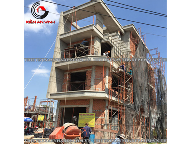 Thi công phần thô nhà 3 tầng 2 mặt tiền hiện đại: Kiến trúc khỏe khoắn, sang trọng