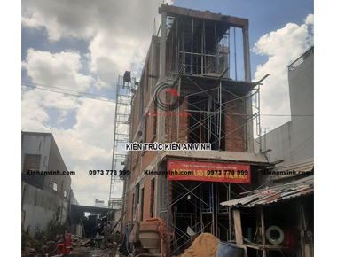 Thi công phần thô nhà ống 3 tầng tân cổ điển 2 mặt tiền ấn tượng ấn tượng